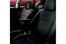 トヨタ ラクティス 1.5S／インテリア・シート