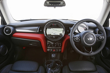 BMW 新型MINI クーパーS