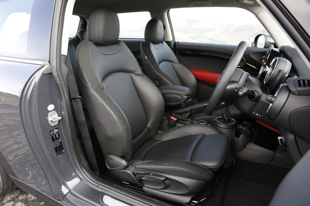 BMW 新型MINI クーパーS