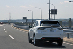 トヨタ 新型ハリアー（ガソリンモデル・ELEGANCE）の高速道路燃費測定中／アクアラインにて2