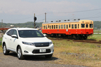トヨタ 新型ハリアー（ガソリンモデル・ELEGANCE）の郊外路燃費測定中1／ハリアーと小湊鉄道