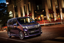 スバル ステラ カスタムR type S スマートアシスト α／走行イメージ