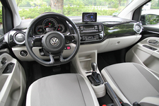 フォルクスワーゲン e-up！(イー・アップ！)[2014年中 日本導入予定 新型電気自動車／試乗車は欧州仕様モデル]