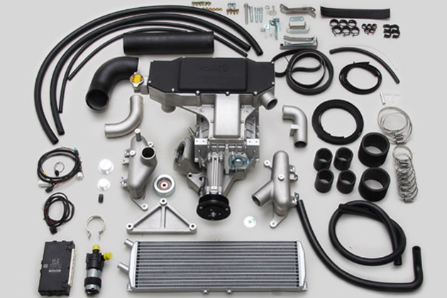 トムス、86(ZN6)用「ハイパーコンプレッサーキット」を発売|【業界