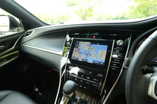 トヨタ ハリアー2.5 ハイブリッド E-Four エレガンス