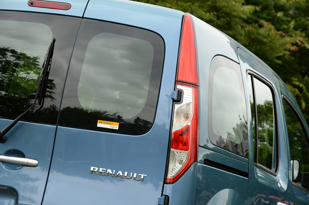 ルノー カングー ゼン 6MT[ボディカラー：ブルー エトワールM]