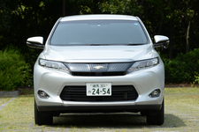 トヨタ 新型ハリアーハイブリッド(ELEGANCE)/フロントビュー