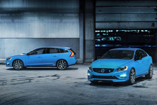 左：VOLVO V60 Polestar　右：VOLVO S60 Polestar