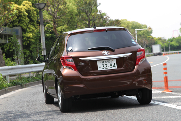 トヨタ 新型ヴィッツ（2014年4月マイナーチェンジモデル）市街地燃費を測定中2