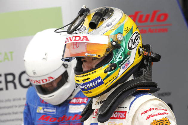 山本尚貴&立川祐路ヘルメットモデルカーセット ホンダ】スーパーGT第3戦、300クラスはARTAが逆転優勝(画像