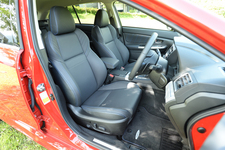 スバル 新型 レヴォーグ 1.6GT-S EyeSight　インテリア