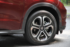 ホンダ ヴェゼルガソリンモデル/タイヤ&ホイール