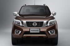 日産「NP300ナバラ」／エクステリア・フロント