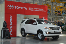 トヨタ フォーチュナーのラインオフ式(カザフスタン)