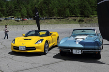 新型「シボレー コルベット コンバーチブル」の公式お披露目