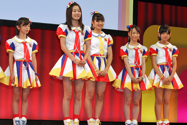指原莉乃 With Akb48 Team 8が公式替え歌 恋する充電プリウス を熱唱 トヨタ プリウスphv 新tv Cm発表会 画像ギャラリー No 35 新型車リリース速報 Mota