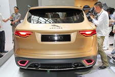 ジャガー スポーツ・クロスオーバー・コンセプト『C-X17』