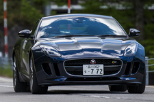 ジャガー「F-TYPE Coupé」