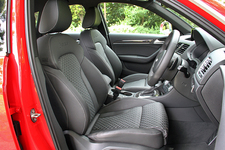 アウディ RS Q3 インテリア