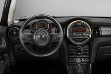 新型MINI ONE／インテリア・インパネ