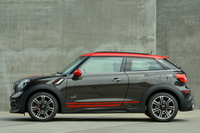 新型「MINI ペースマン」/エクステリア・サイド