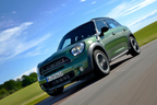 新型「MINI クロスオーバー」／走行イメージ