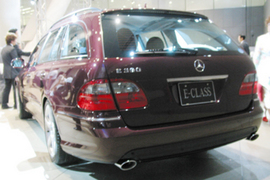 リアビュー(Eステーションワゴン)