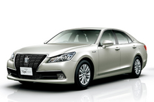 トヨタ Hybrid ロイヤルサルーンG (プレシャスシルバー・オプション装着車)
