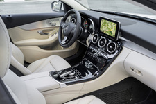 新型Cクラス C250 BlueTEC インテリア ※写真は海外試乗の時のもの