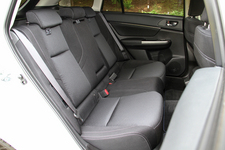 スバル レヴォーグ 1.6GT EyeSight/リアシート