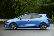 ルノー 新型 ルーテシア GT[ボディカラー：ブルー マルトM]