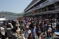 ピットウォークの様子/2014 スーパーGT 第2戦 富士500kmレース
