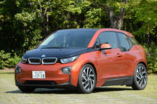 BMW i3(アイ・スリー) レンジエクステンダー装備車[ボディカラー：ソーラーオレンジ/BMW i フローズングレーメタリックアクセント]