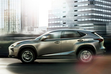 レクサス「NX」／走行イメージ