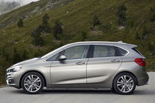 BMW 225iアクティブツアラー