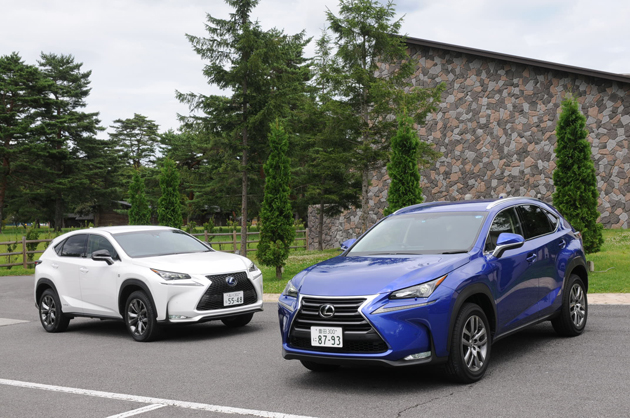 (左)レクサス NX 300h F SPORT[FF／ボディカラー：ソニッククオーツ]