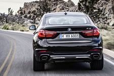 BMW 新型 X6/走行イメージ