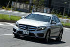 メルセデス・ベンツ GLA250 4マチック スポーツ 4WD　ボディカラー：ポーラーシルバー