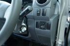 トヨタ 新型ランドクルーザー70 4ドアバン／運転席側スイッチ