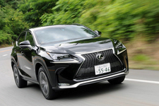 レクサス NX 200t F SPORT[AWD／ボディカラー：ブラック]