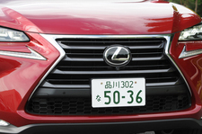 レクサス NX 200t Version L[FF／ボディカラー：レッドマイカクリスタルシャイン]