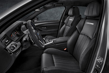 BMW「M5」の特別限定車「30 Jahre M5」/インテリア