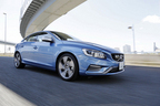 VOLVO S60 特別仕様車「S60 T4 R-DESIGN PLUS(アール デザイン プラス)」[ボディカラー：パワーブルーメタリック]　試乗レポート　5