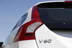 ボルボ V60 特別仕様車「V60 LUXURY EDTION(ラグジュアリー エディション)」[ボディカラー：クリスタルホワイトパール]