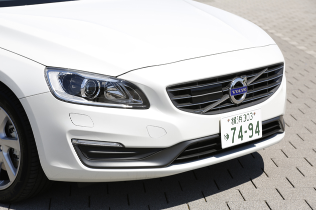ボルボ V60・S60 特別仕様車「T4 R-デザイン プラス」「ラグジュアリー