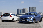 (右)VOLVO S60 特別仕様車「S60 T4 R-DESIGN PLUS(アール デザイン プラス)」[ボディカラー：パワーブルーメタリック]