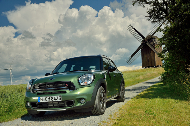 MINI 新型ミニクロスオーバー[海外仕様モデル]