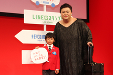 （左）2代目こども店長の「加藤憲史郎」君／（右）マツコ・デラックスさん