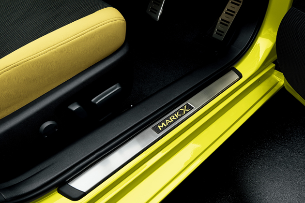 ラスト１点！希少価値！マークX Yellow Label マークX」のイベントで東京タワーが黄色に!? 【ニュース】 - webCG