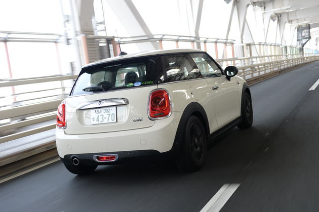 新型 Mini One ミニ ワン 14年フルモデルチェンジ 試乗レポート 今井優杏 3 5 徹底検証 14年新型車種ー試乗 レポート Mota 新型 Mini One ミニ ワン 14年フルモデルチェンジ 試乗レポート 今井優杏 3 5 徹底検証 14年新型車種ー試乗 レポート Mota